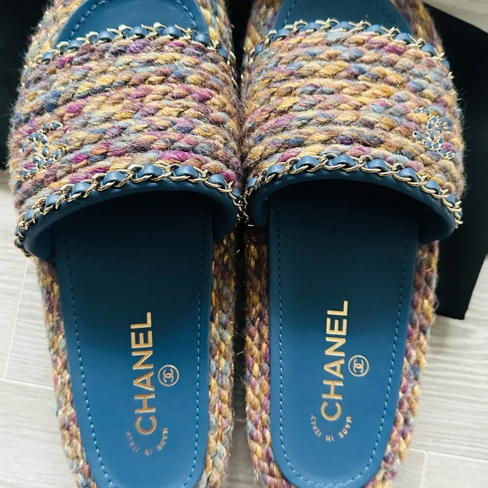Chanel multicolor blue purple tweed leather CC chain mules sandals NEW WITH BOX - Picture 11 of 11